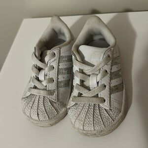 Adidas toddler size 4